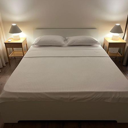 Anna'S Blloku Apartment تيرانا المظهر الخارجي الصورة