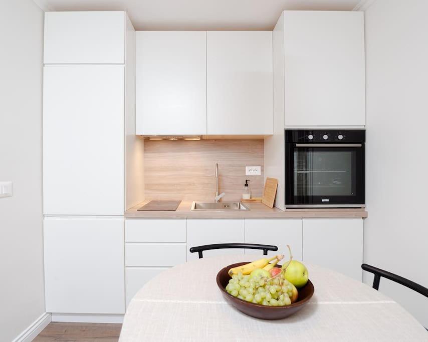 Anna'S Blloku Apartment تيرانا المظهر الخارجي الصورة